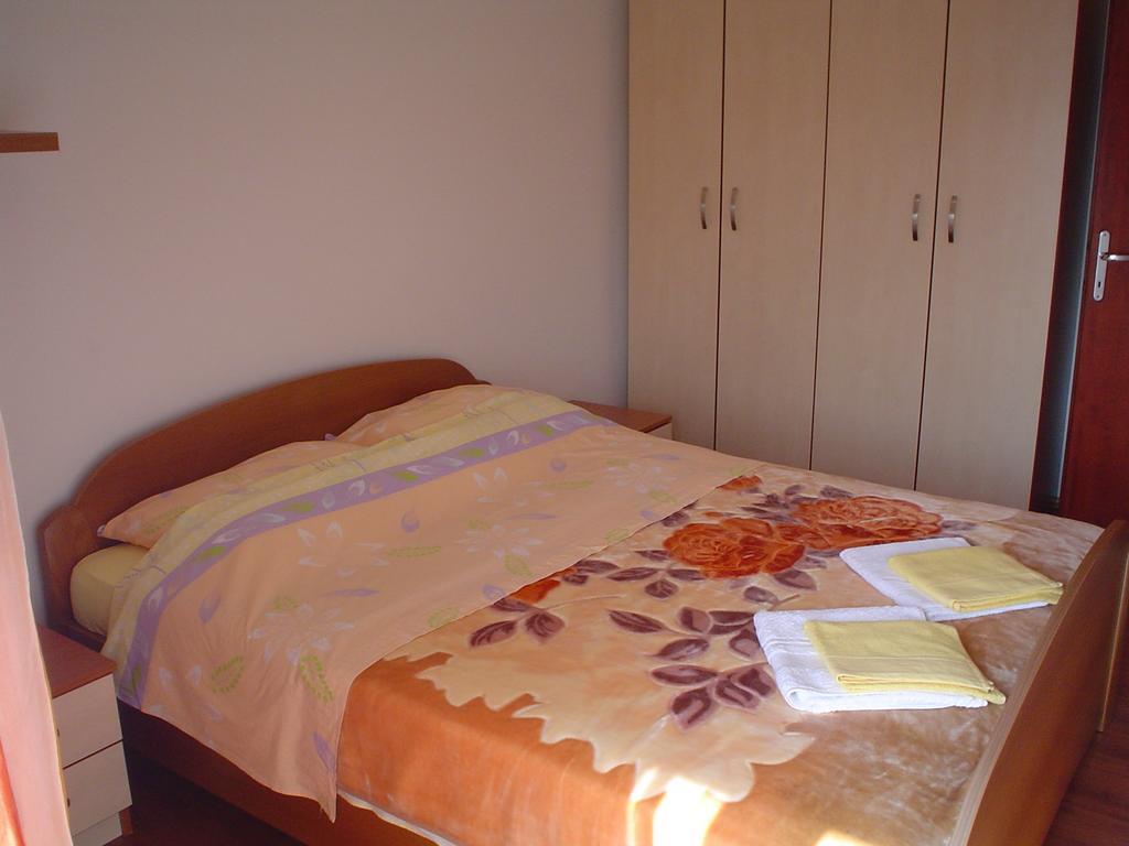 Apartman Kondic Omišalj Quarto foto